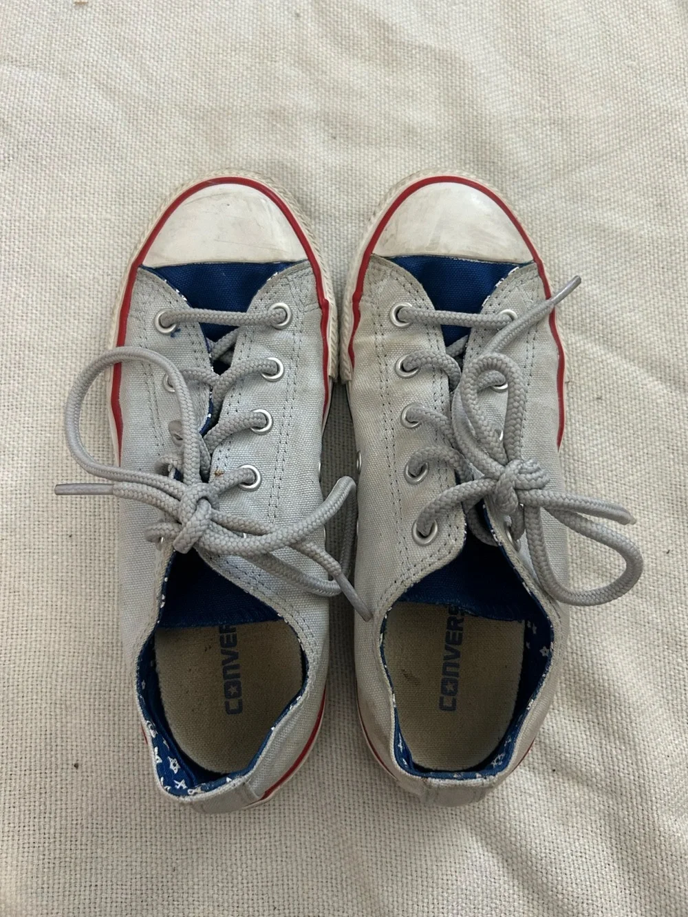 Kids low top converse